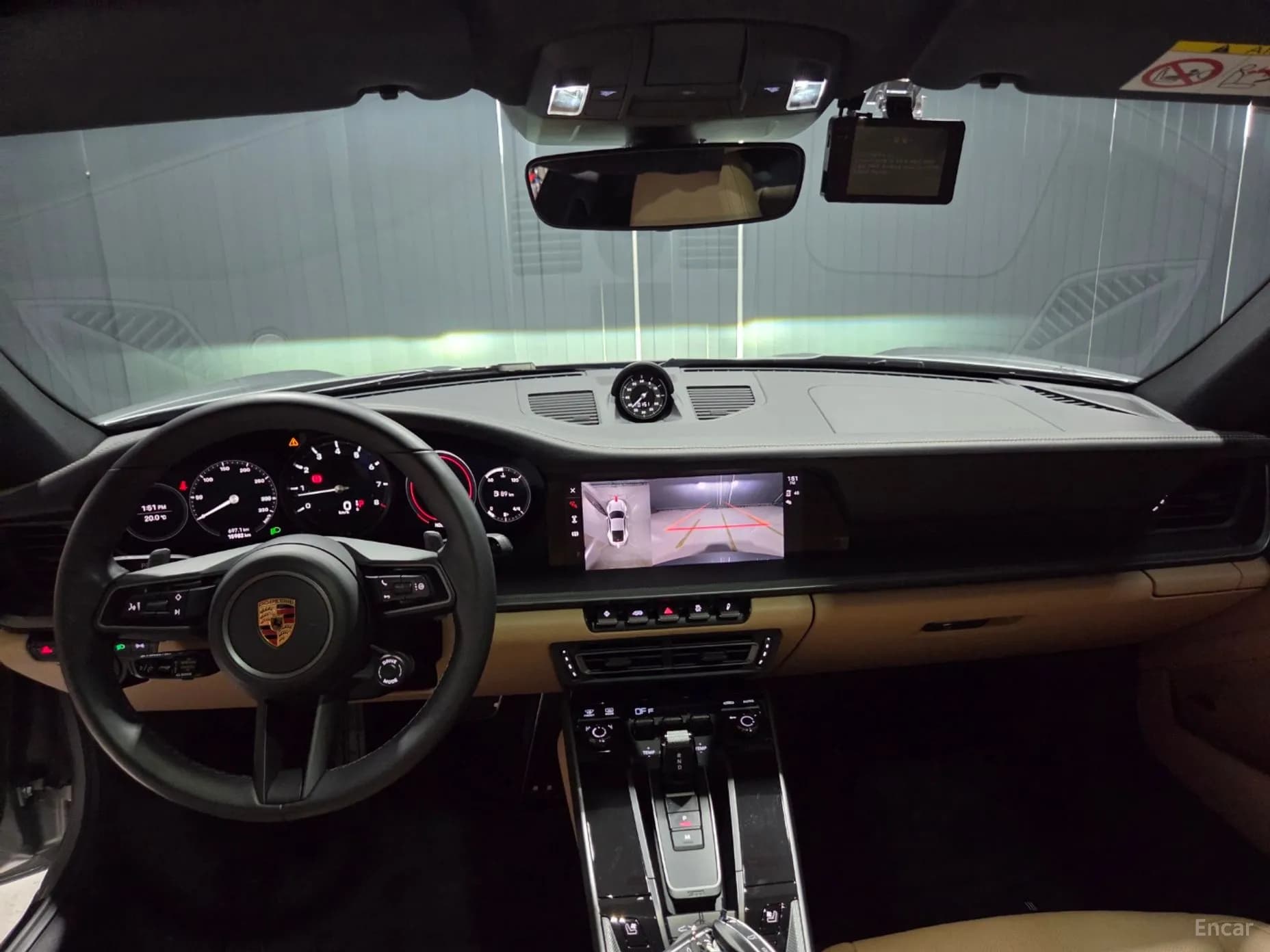 911 (992)