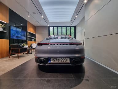 911 (992)