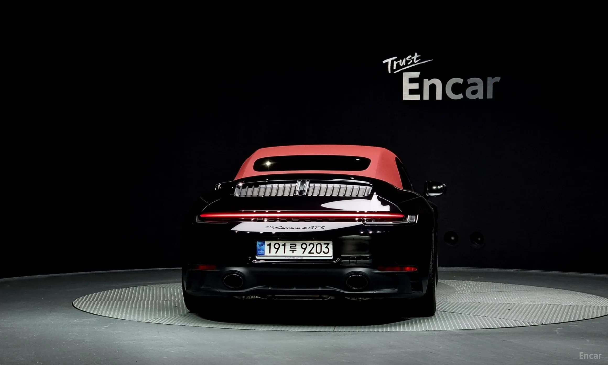911 (992)
