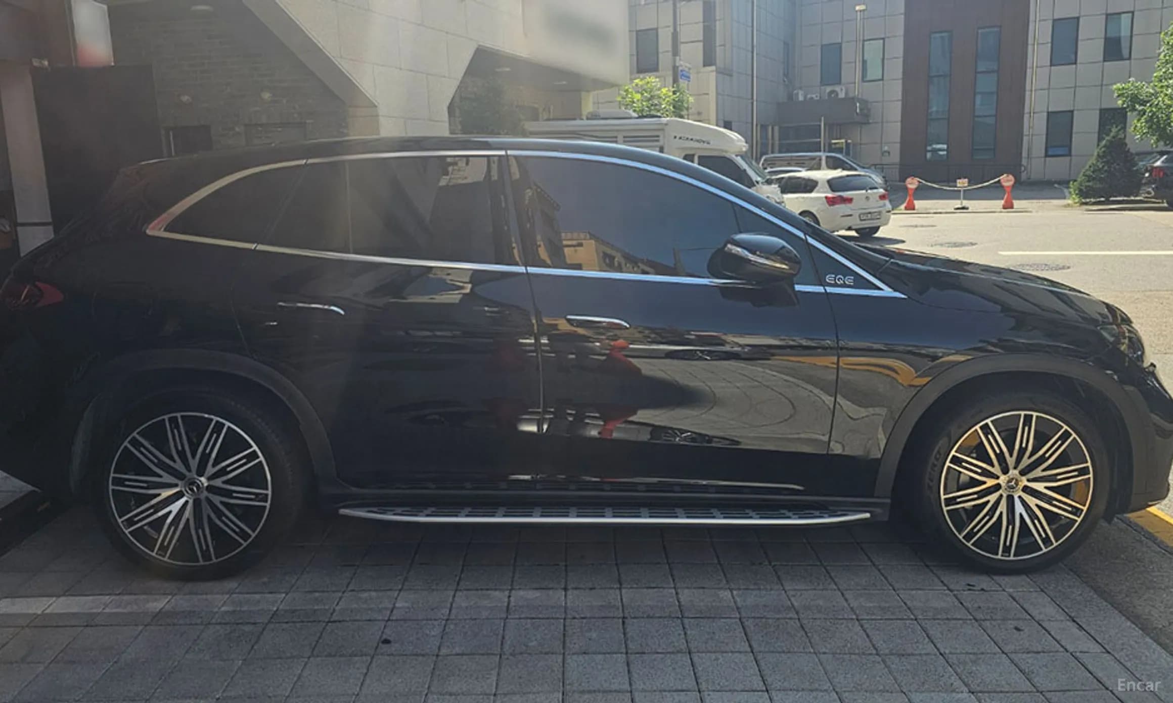 EQE SUV X294