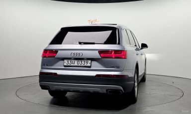 Q7 (4M)