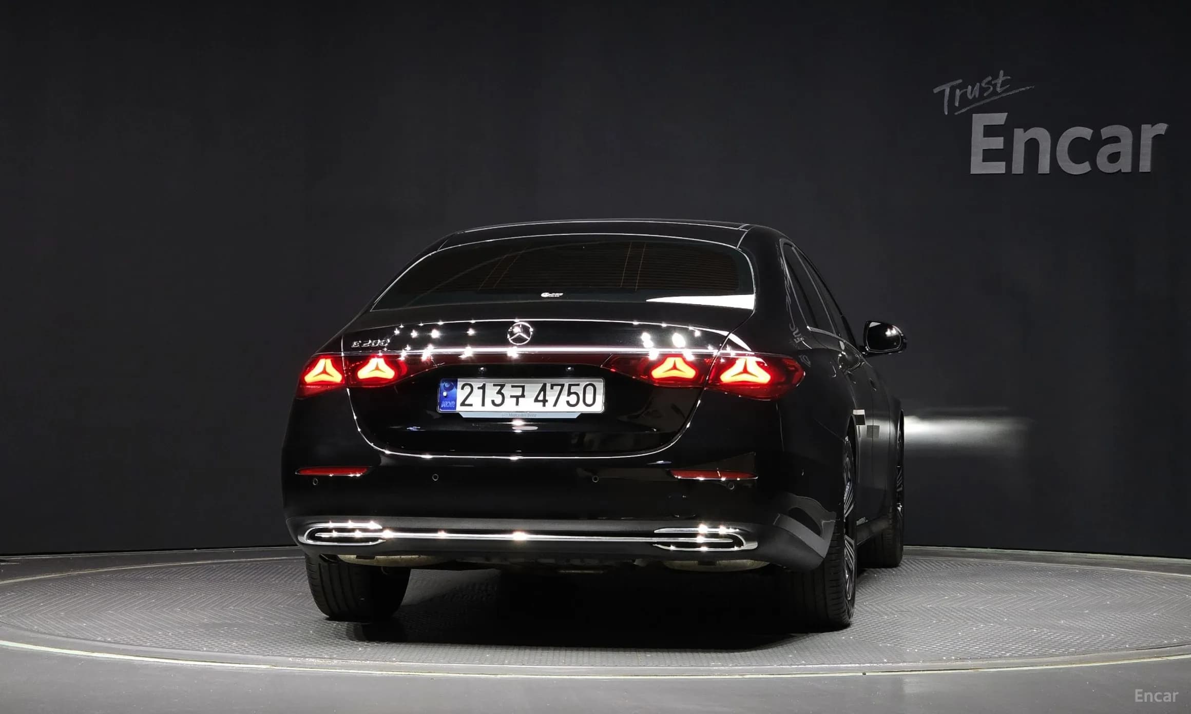 E-Class W214
