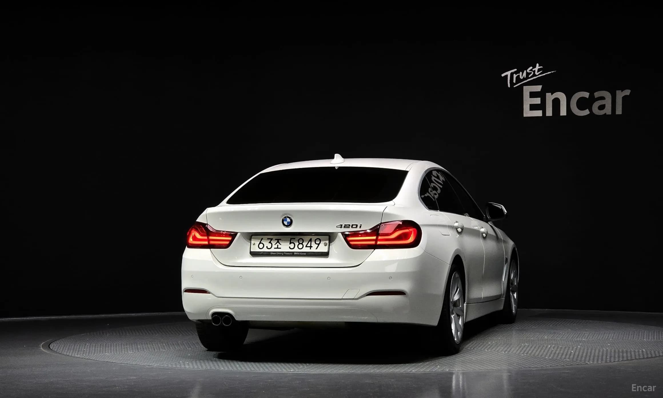 Series 4 (F32)