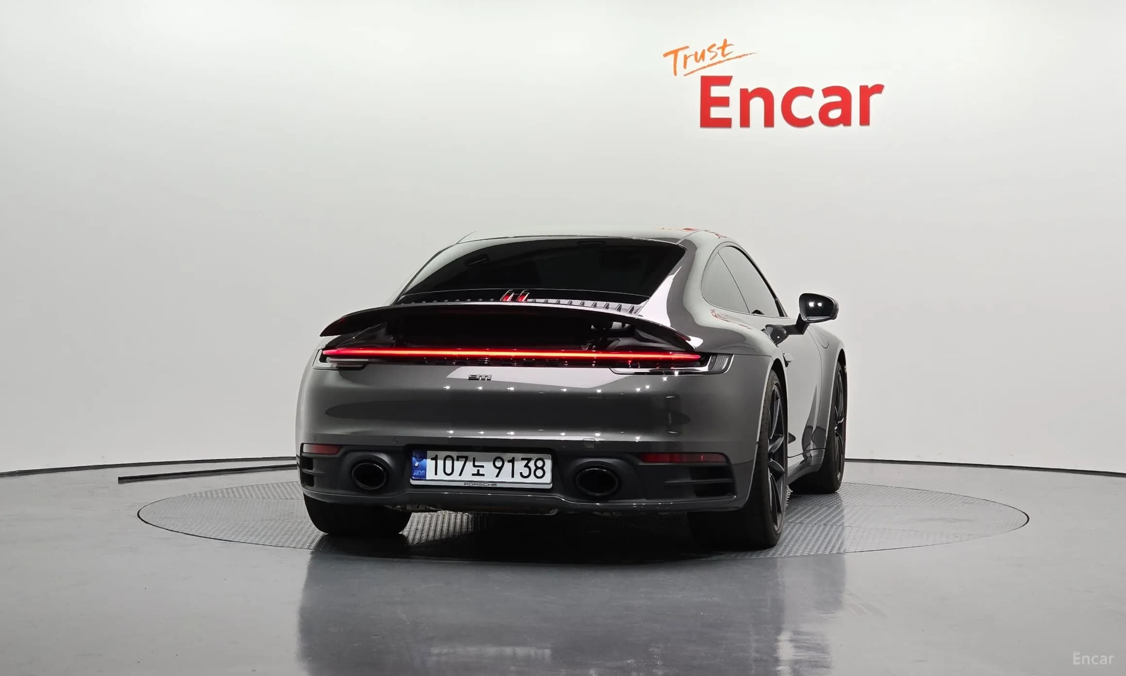 911 (992)