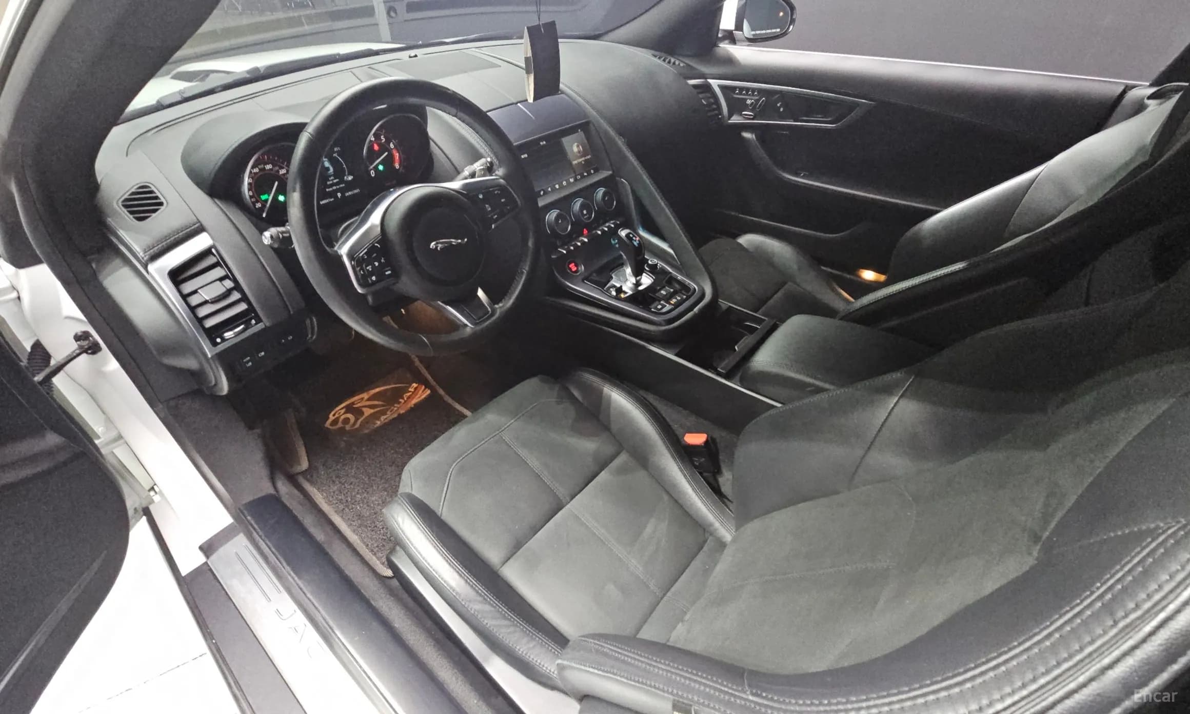 F-TYPE