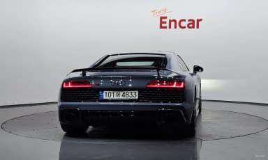 R8 (4S)