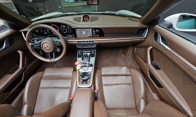 911 (992)