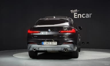 X4 (G02)