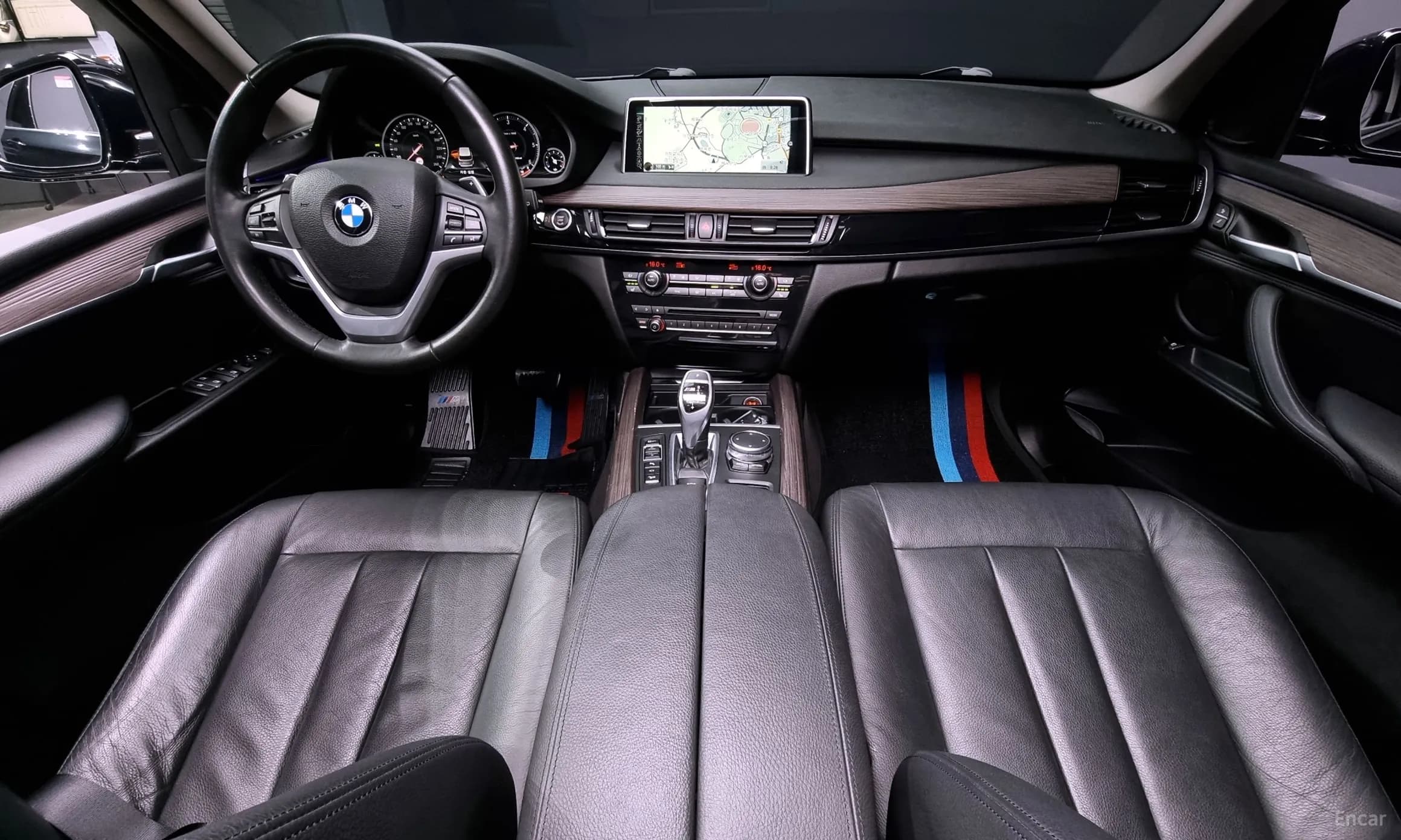 X5 (F15)