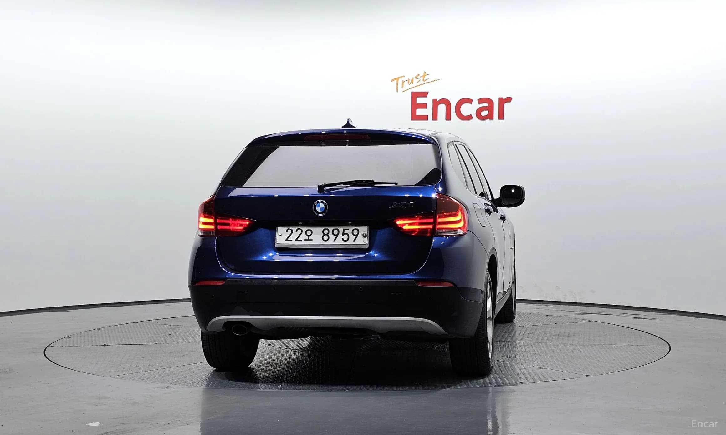 X1 (E84)