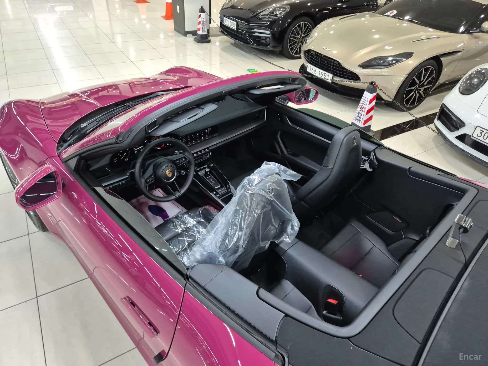 911 (992)