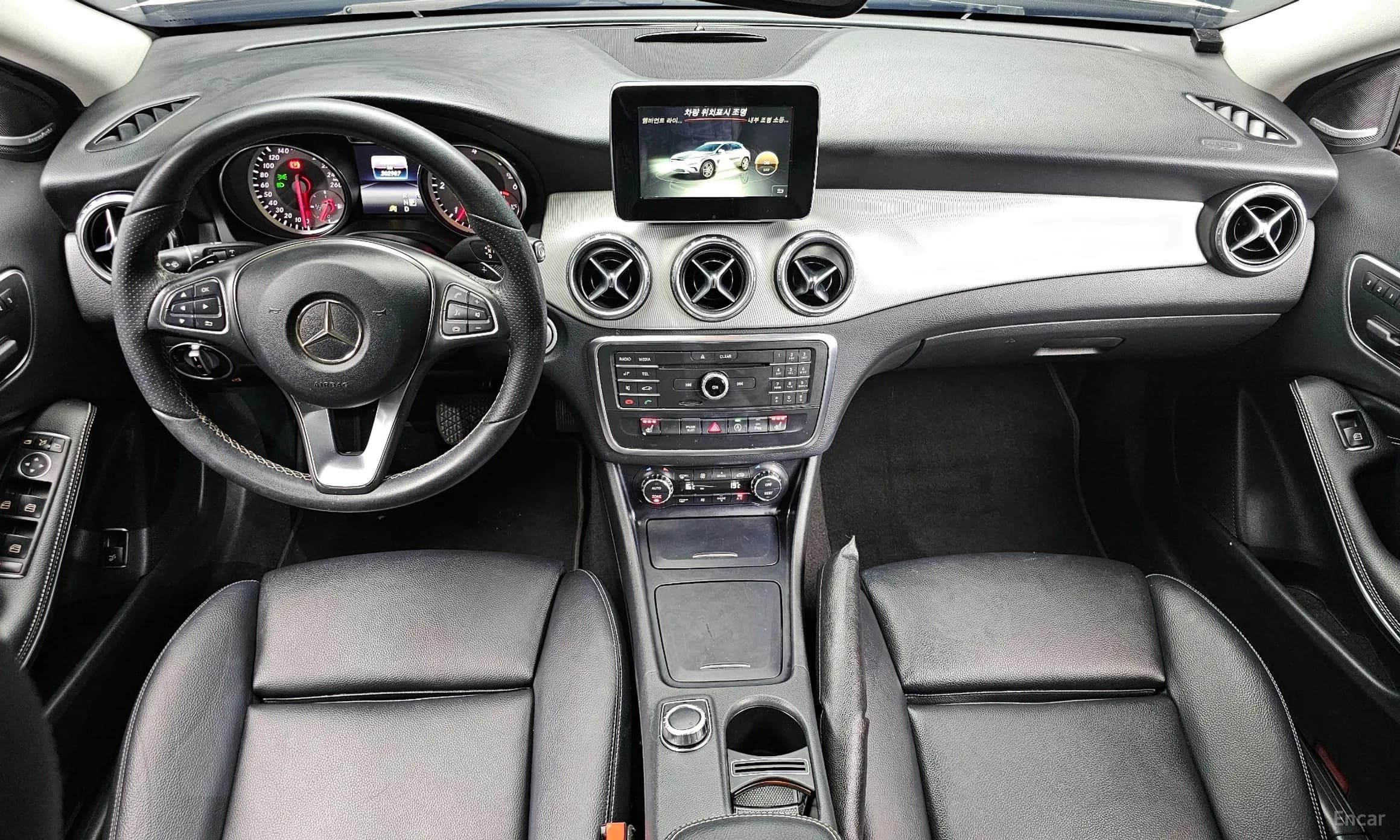 GLA-Class X156