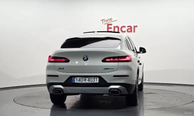 X4 (G02)