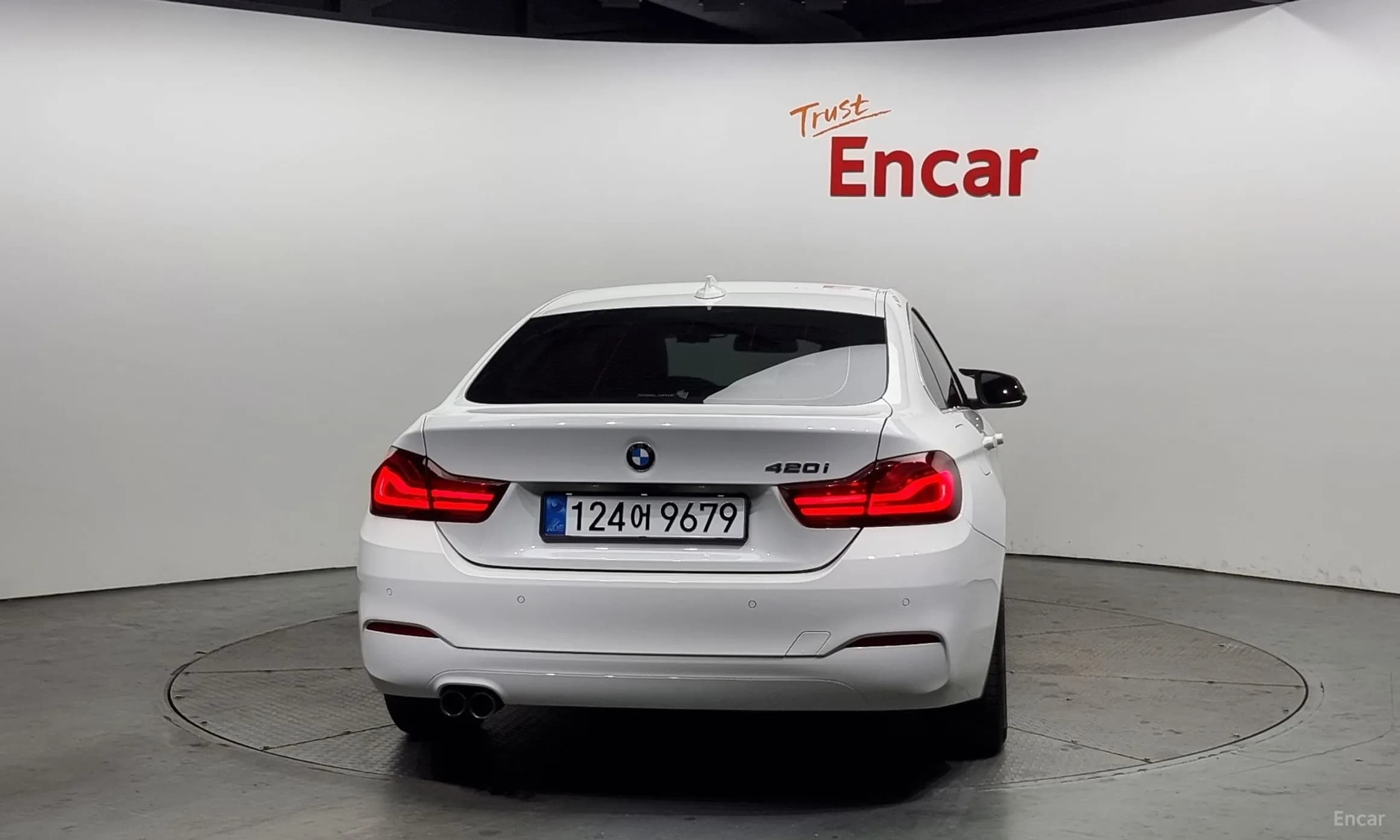 Series 4 (F32)