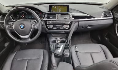 Series 4 (F32)