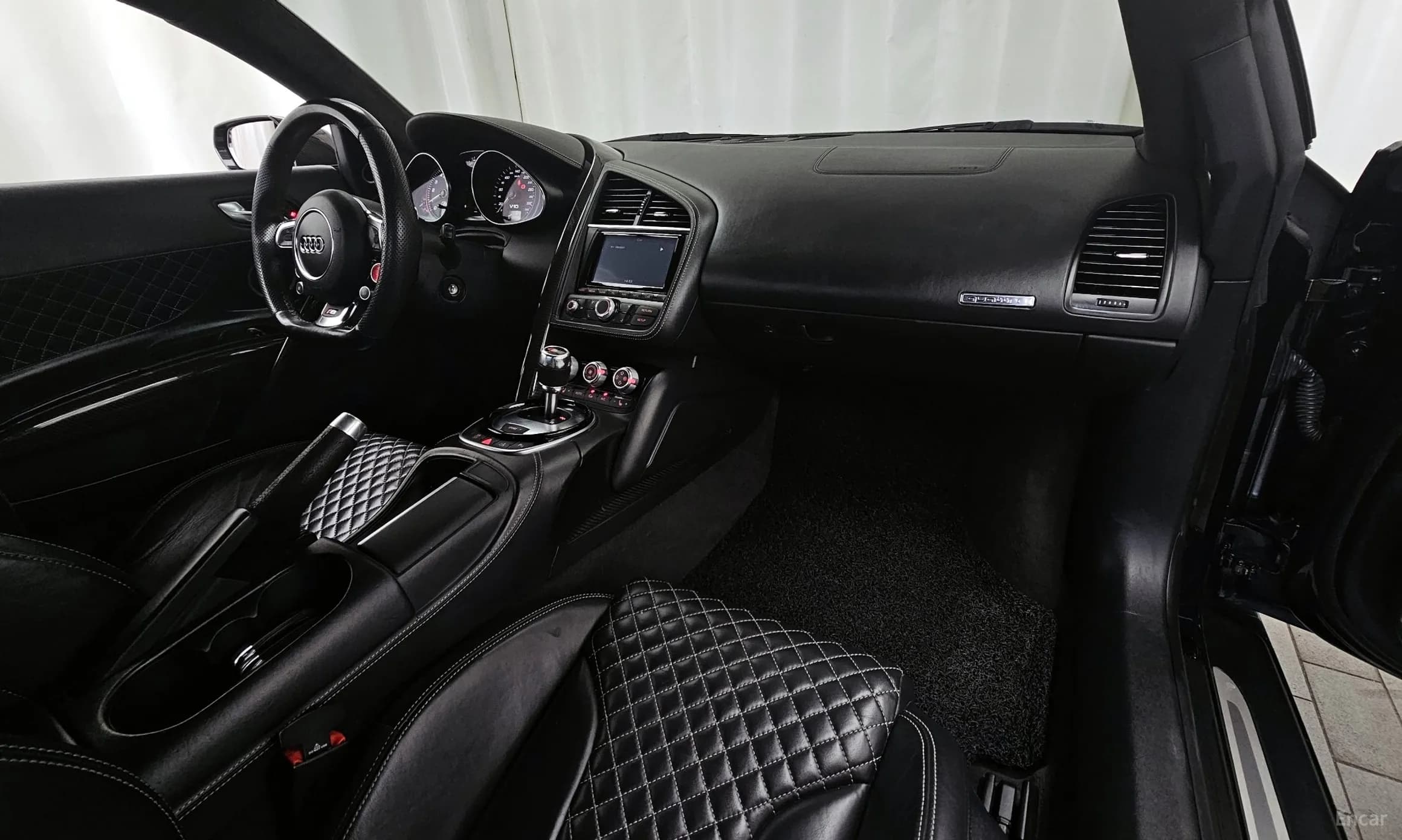 R8