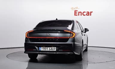 Sonata Hybrid (DN8)