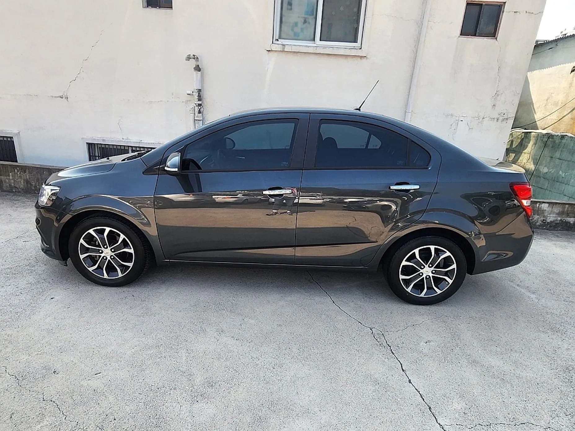Aveo Sedan