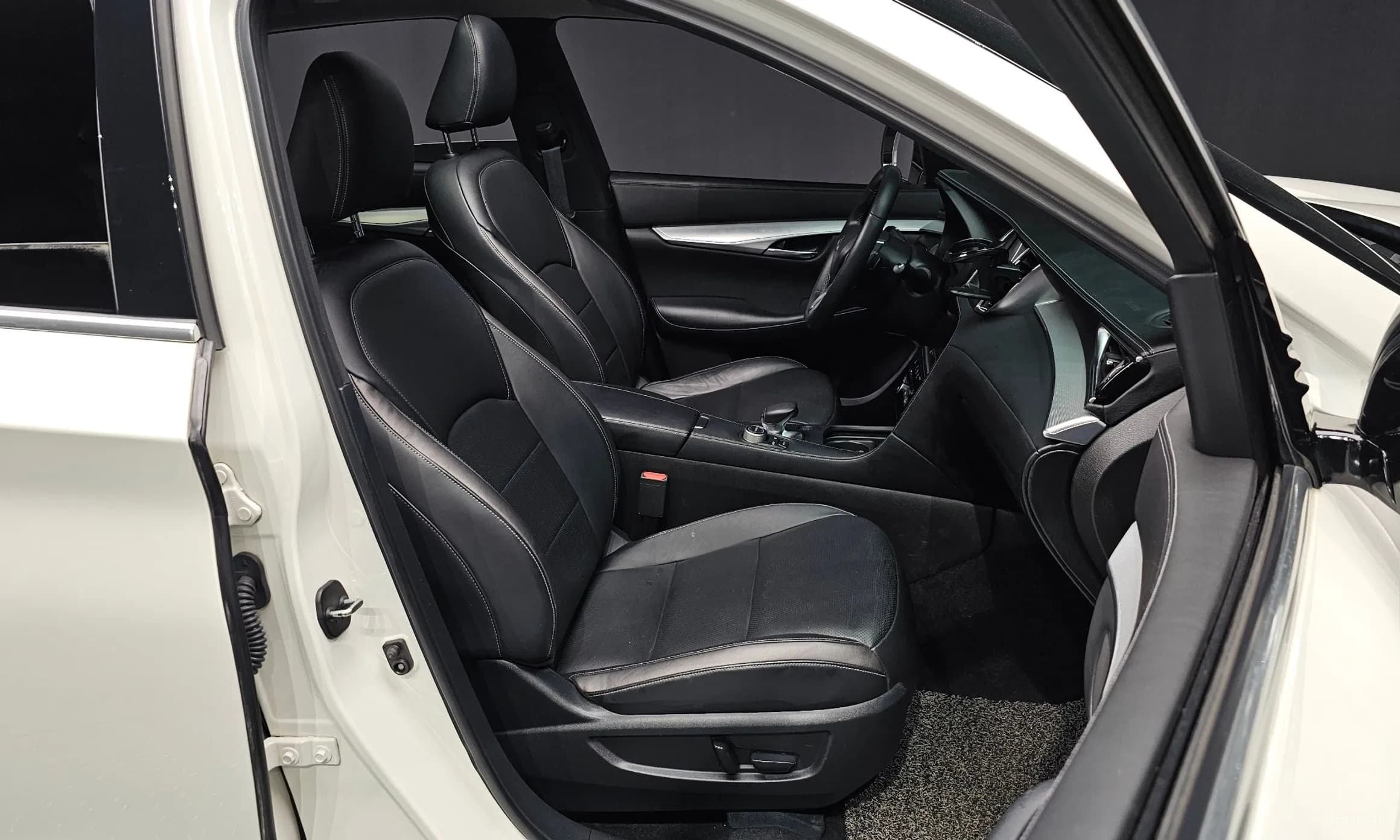 QX50 (P71A)