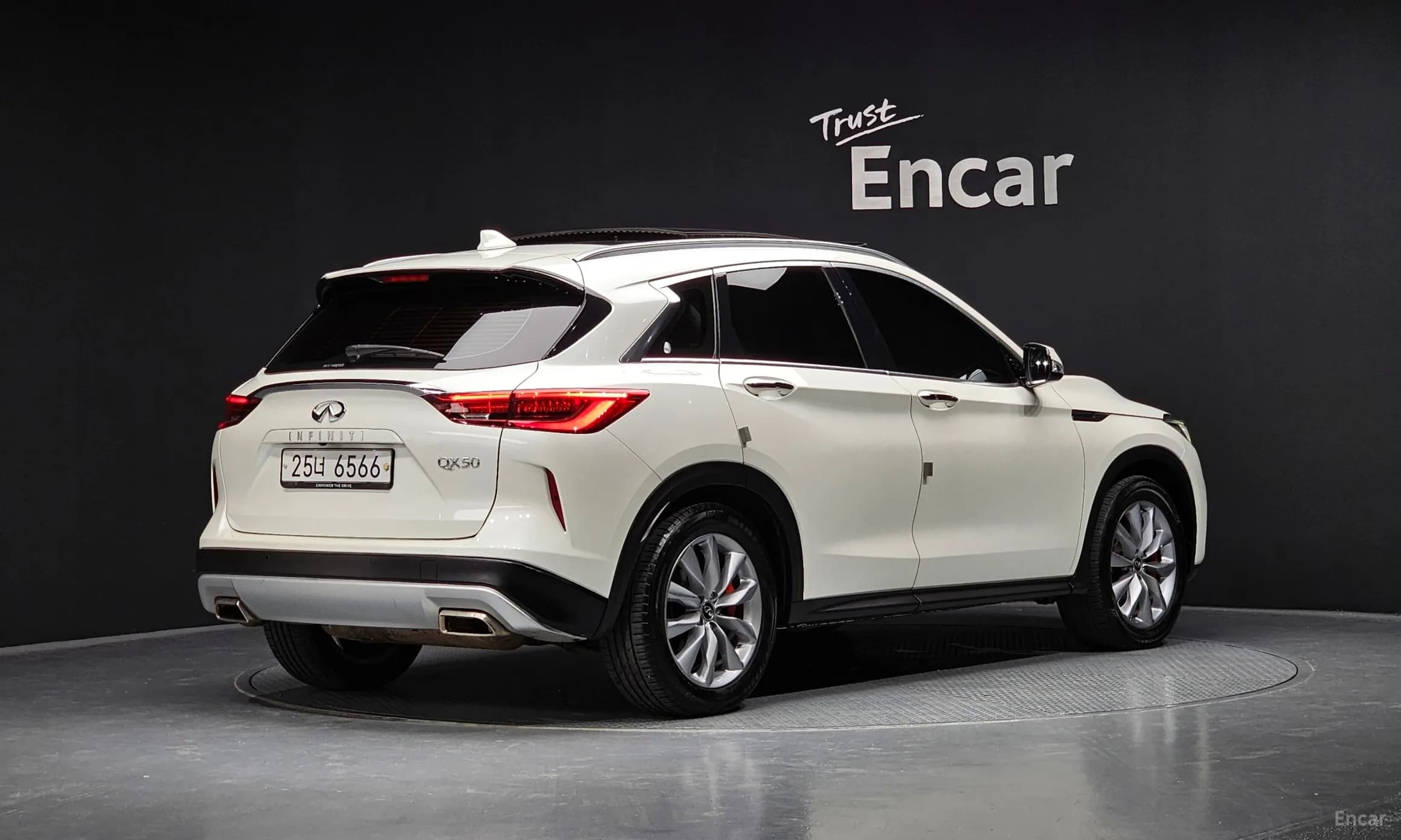 QX50 (P71A)