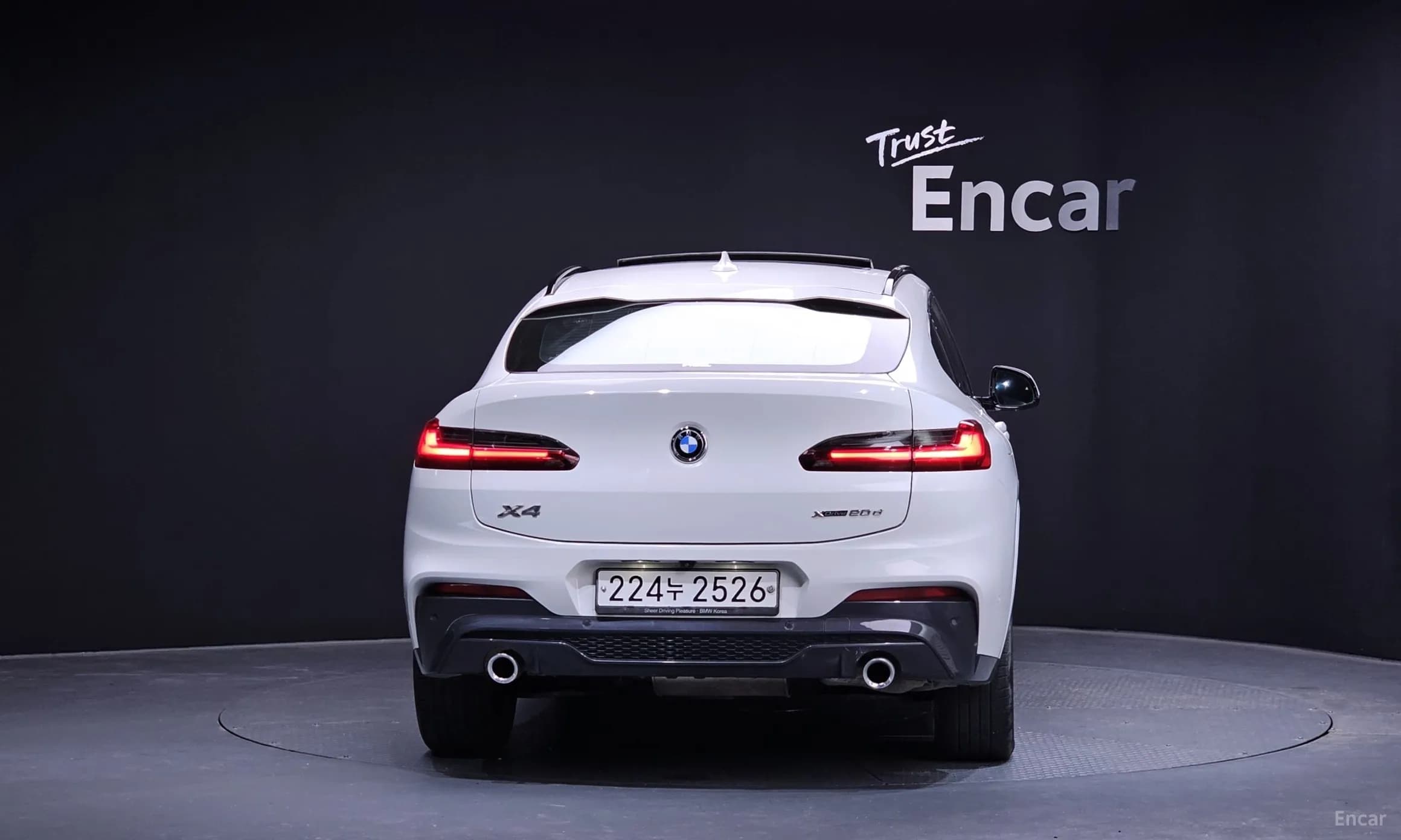 X4 (G02)
