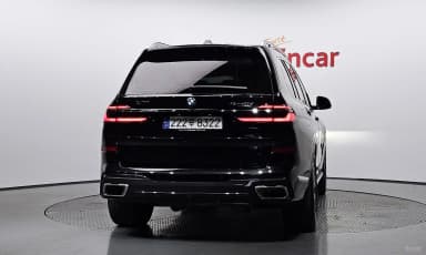 X7 (G07)
