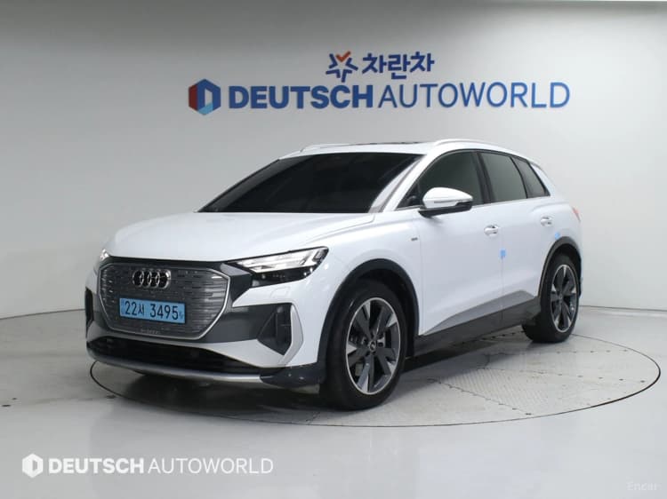 Q4 e-tron (F4)