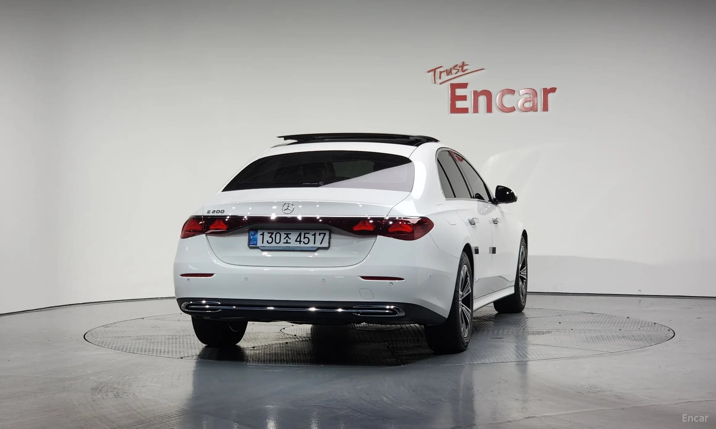 E-Class W214