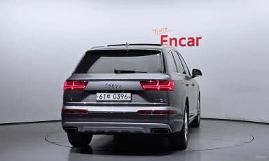 Q7 (4M)