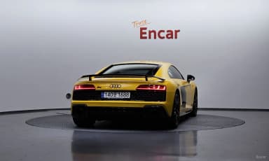 R8 (4S)