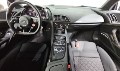 R8 (4S)