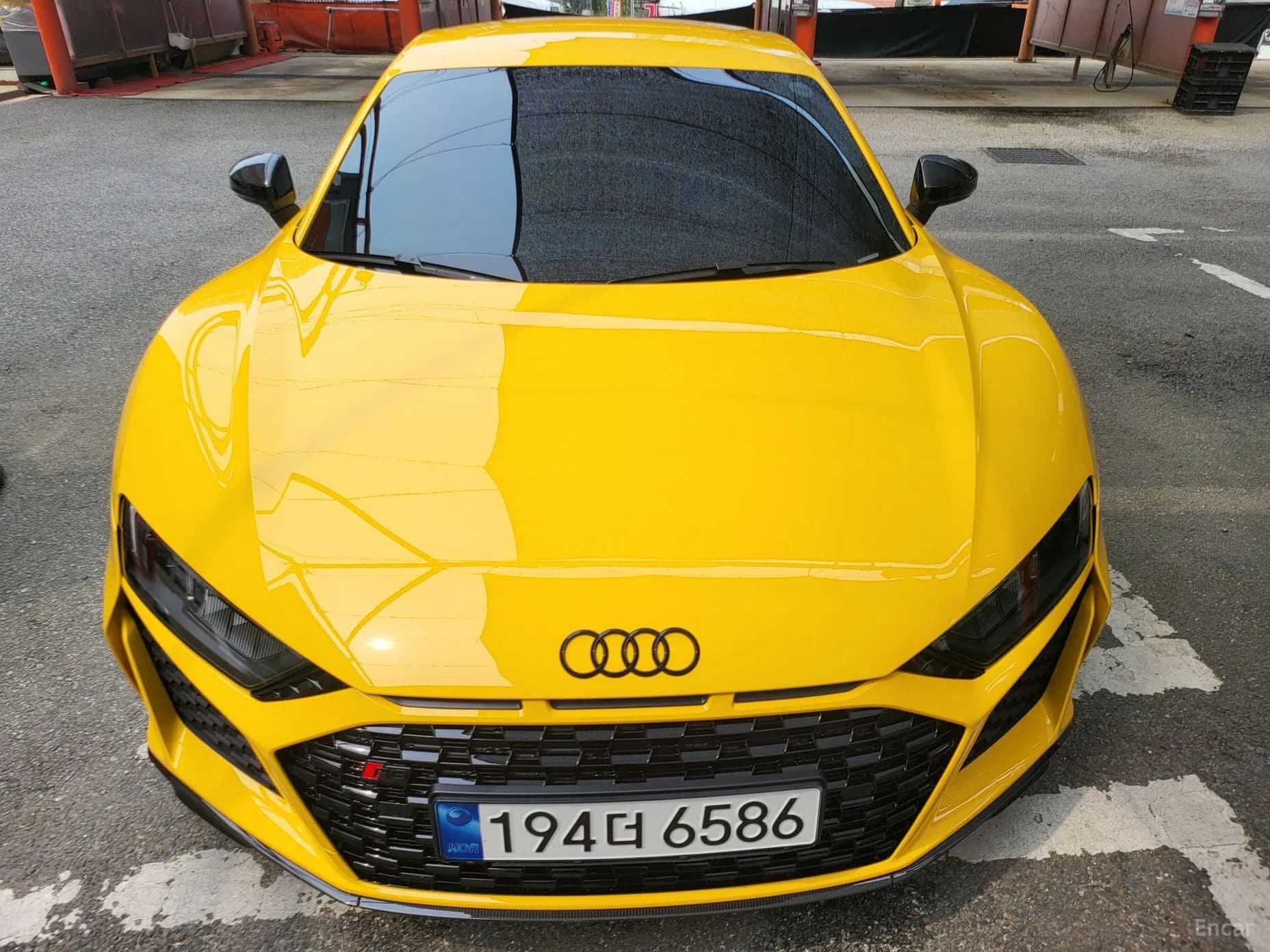 R8 (4S)