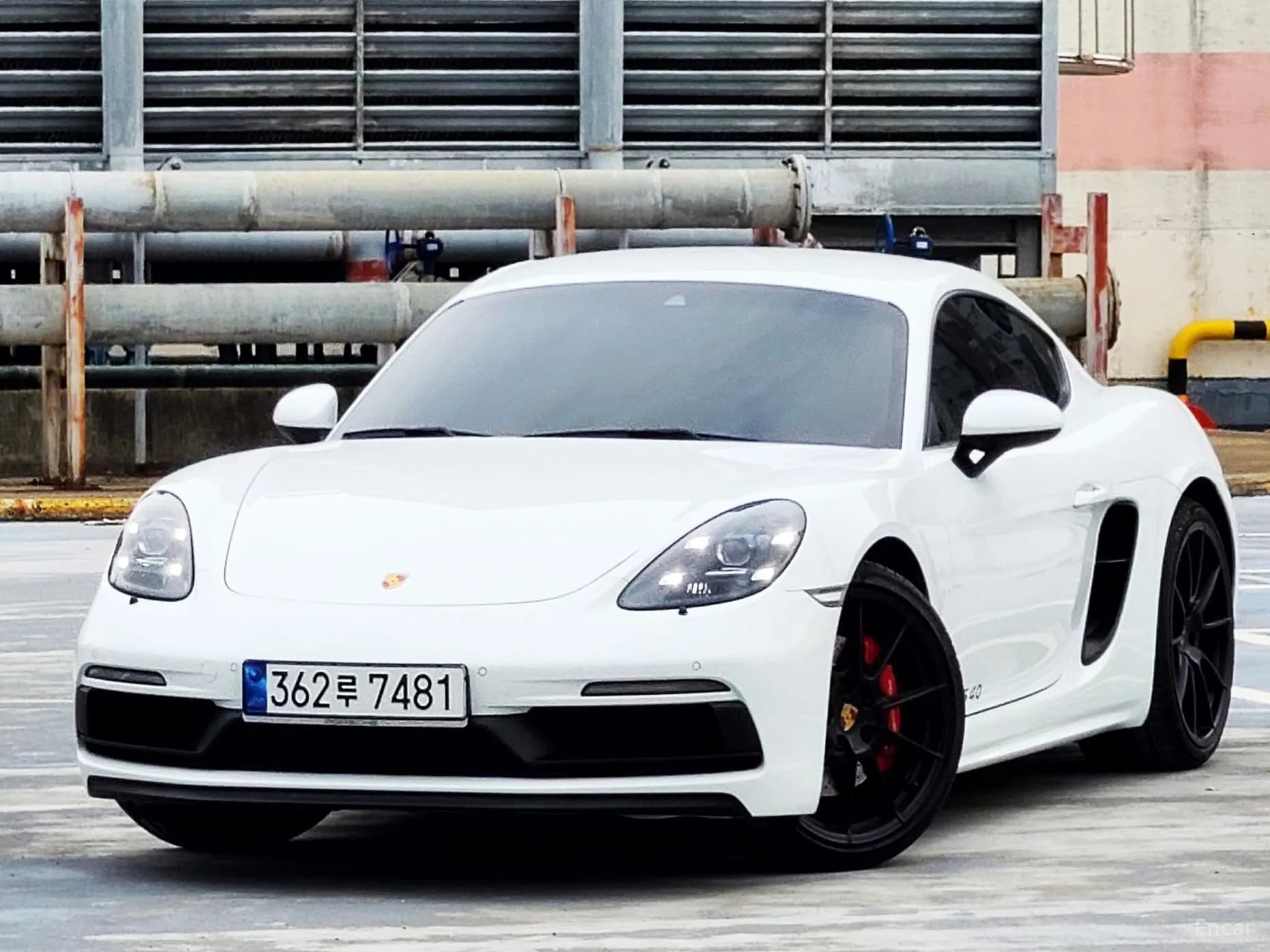 718 Cayman