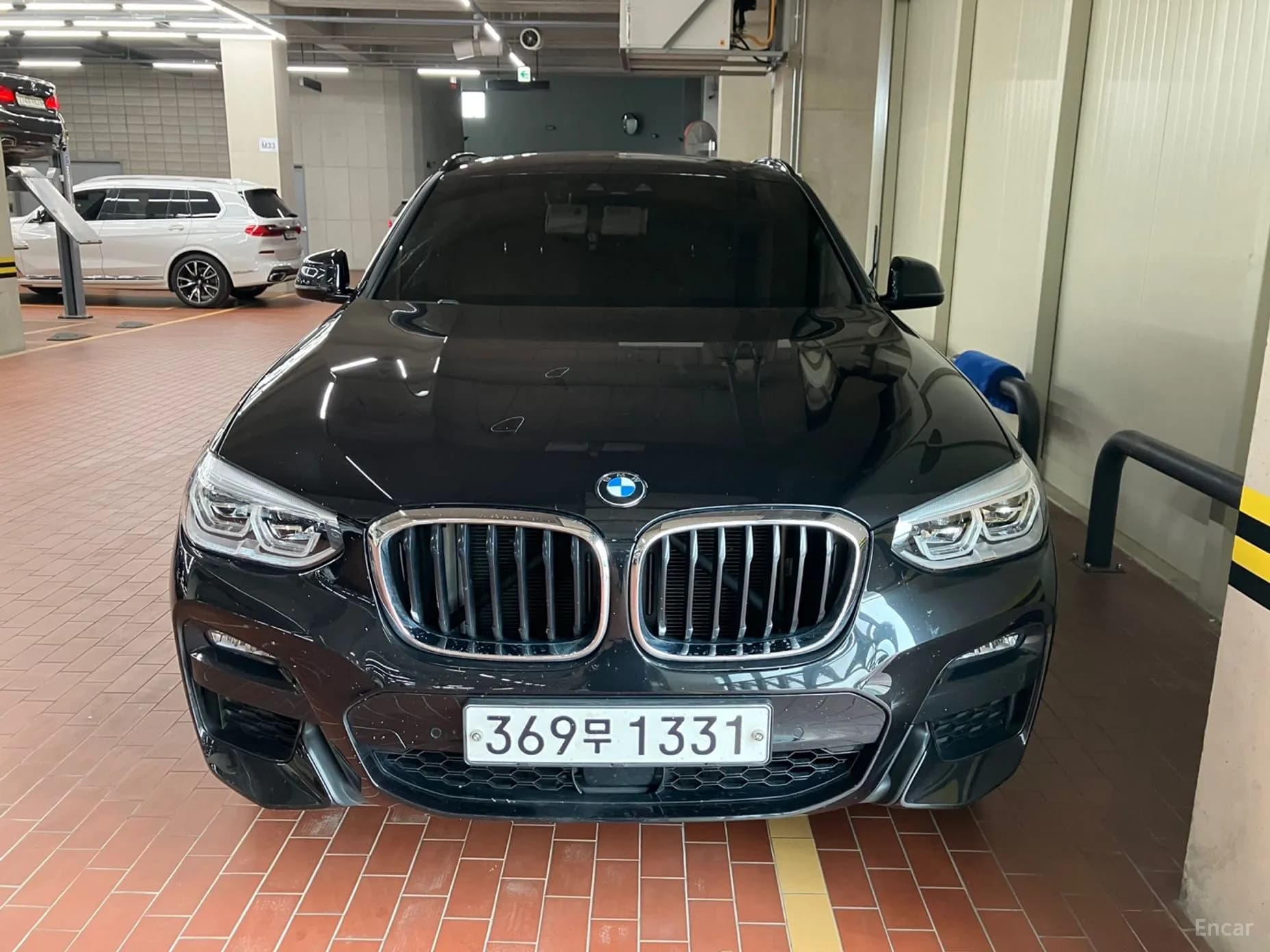 X4 (G02)