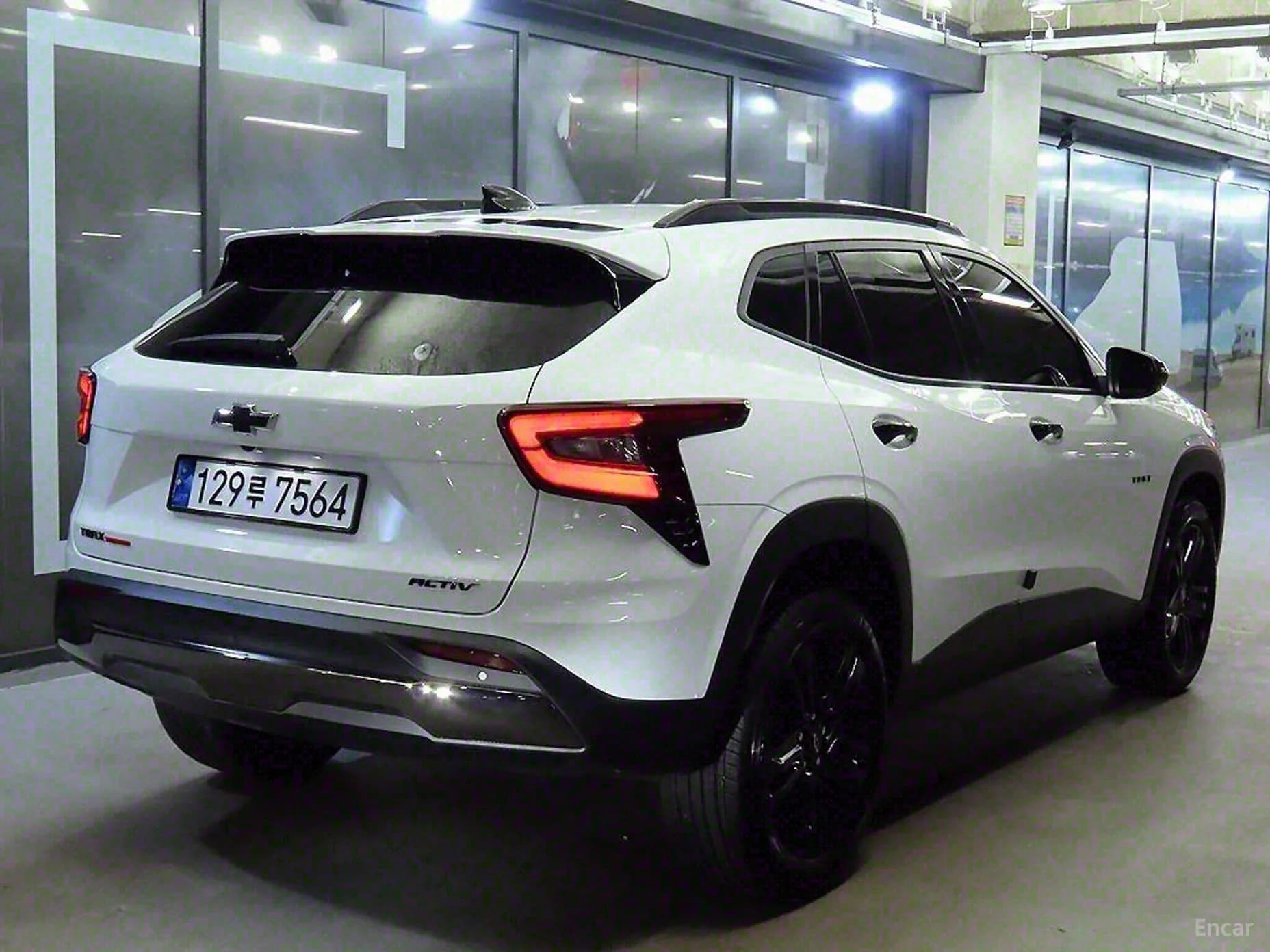 Trax Crossover