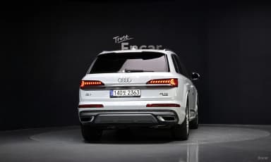 Q7 (4M)