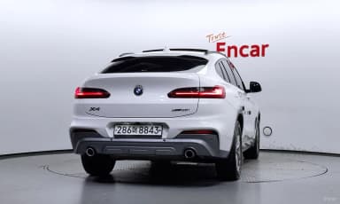 X4 (G02)