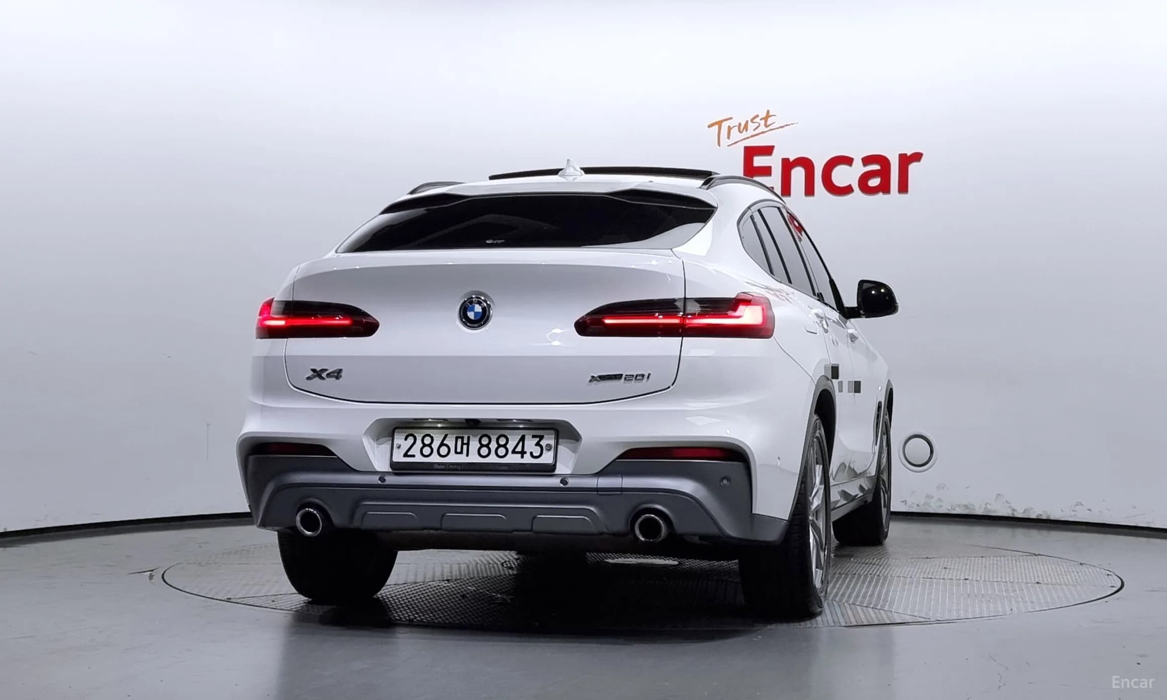 X4 (G02)