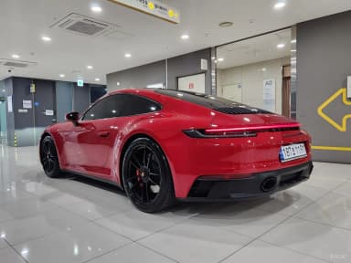 911 (992)