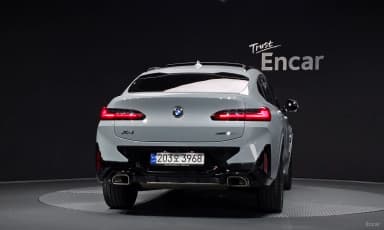X4 (G02)