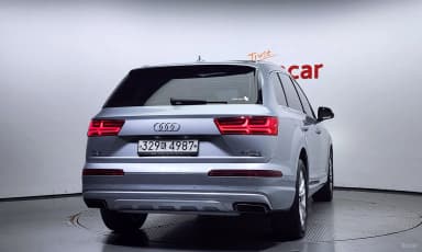 Q7 (4M)