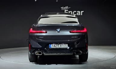 X4 (G02)