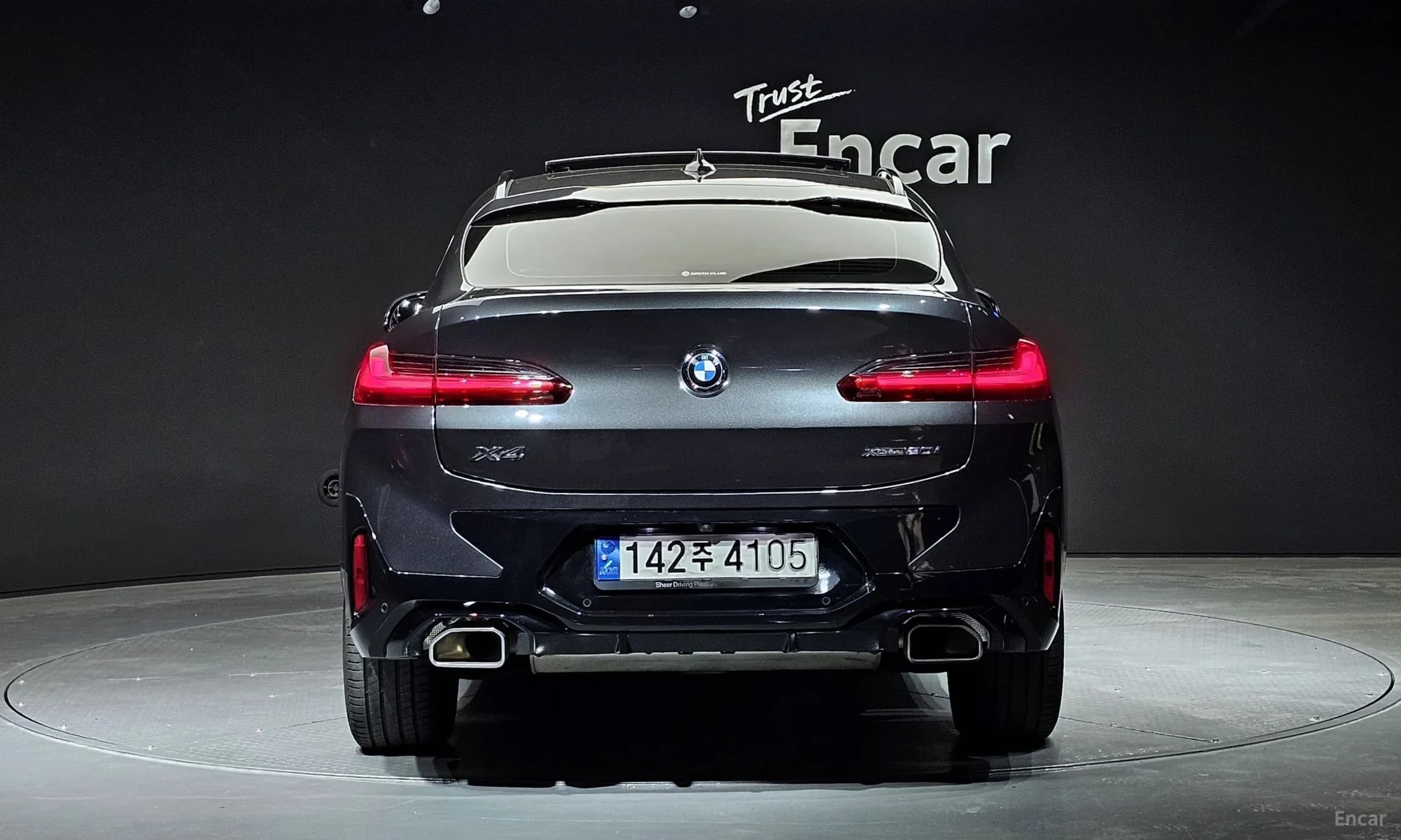 X4 (G02)