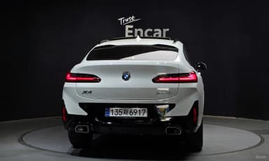 X4 (G02)