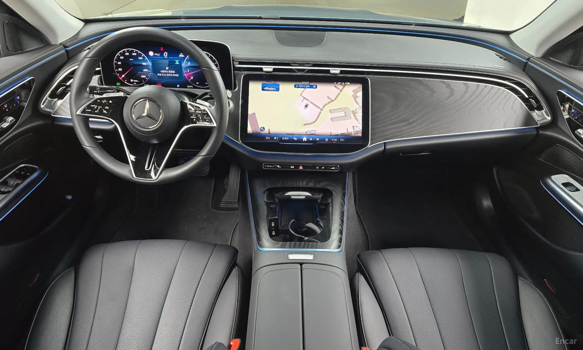 E-Class W214
