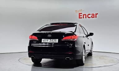 i40 Saloon