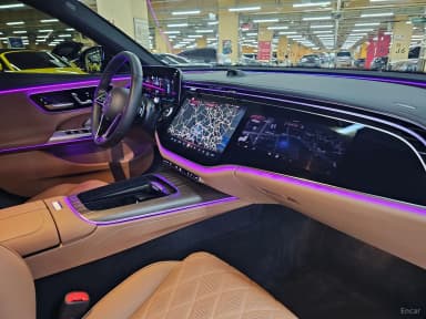 E-Class W214