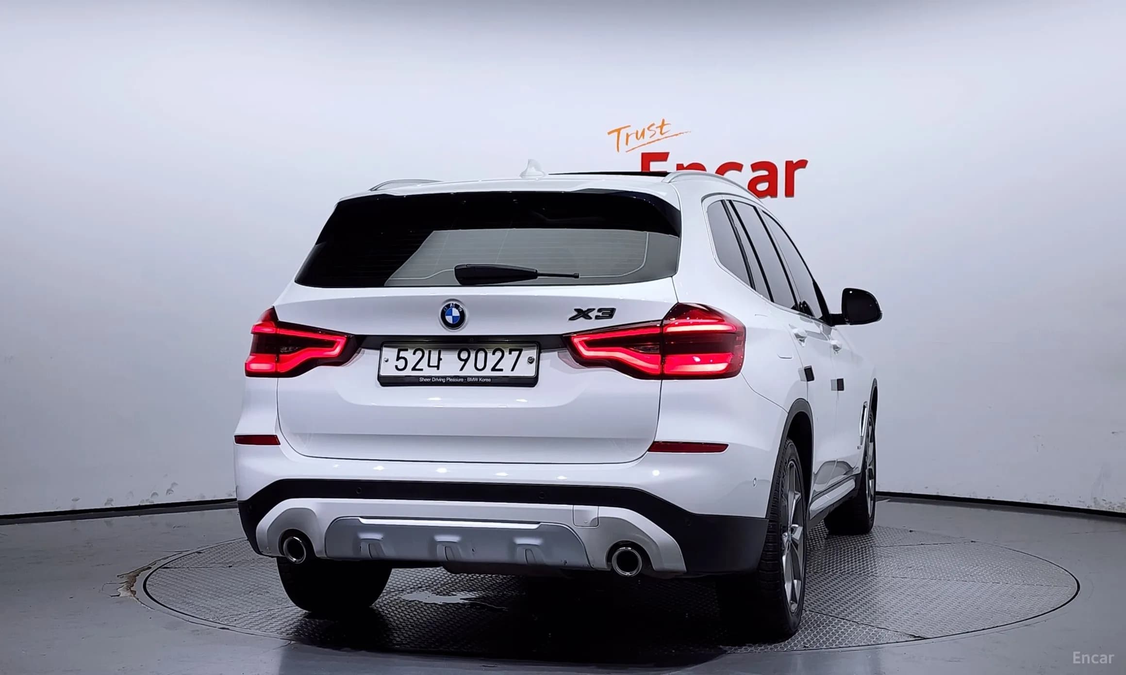 X3 (G01)