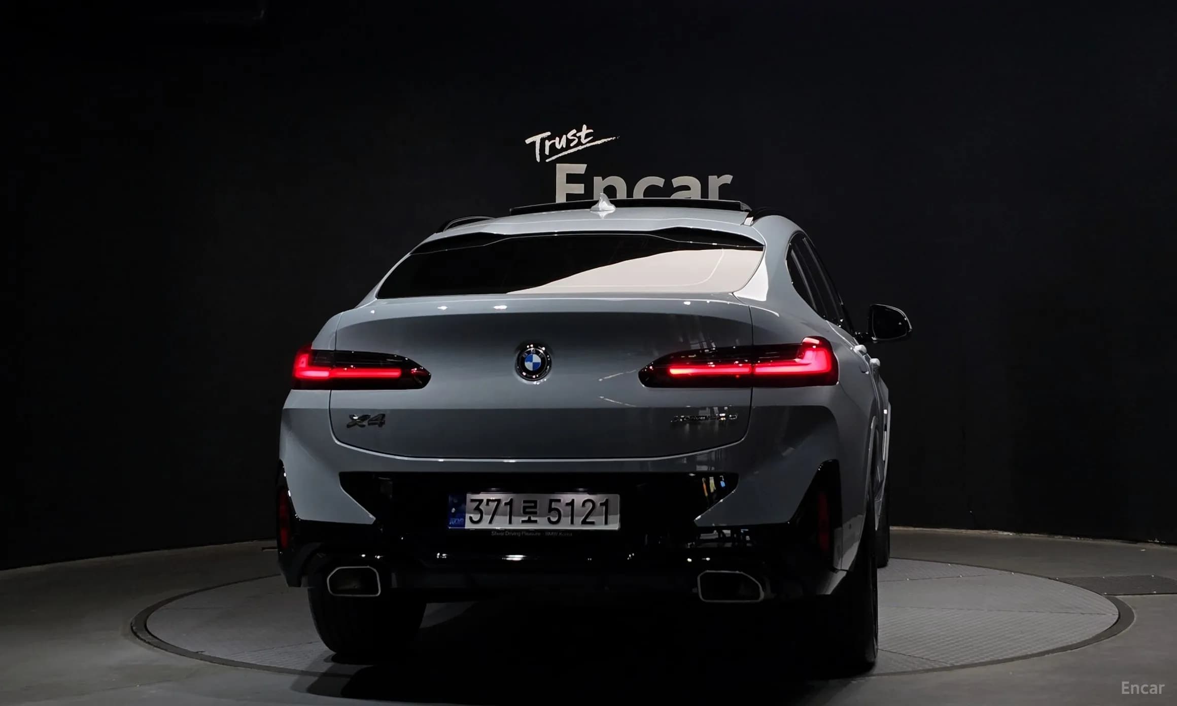 X4 (G02)