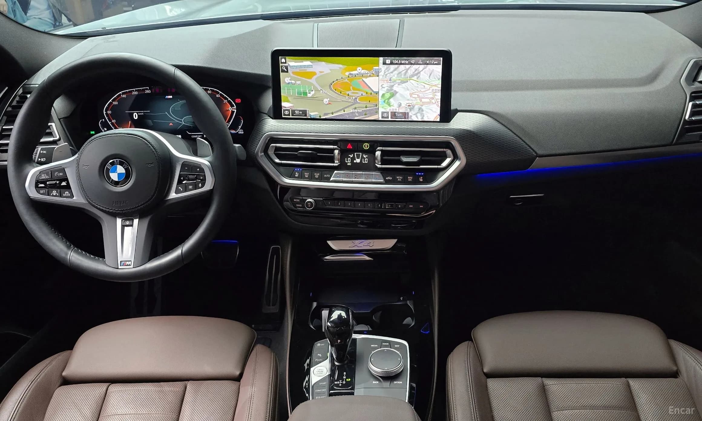 X4 (G02)